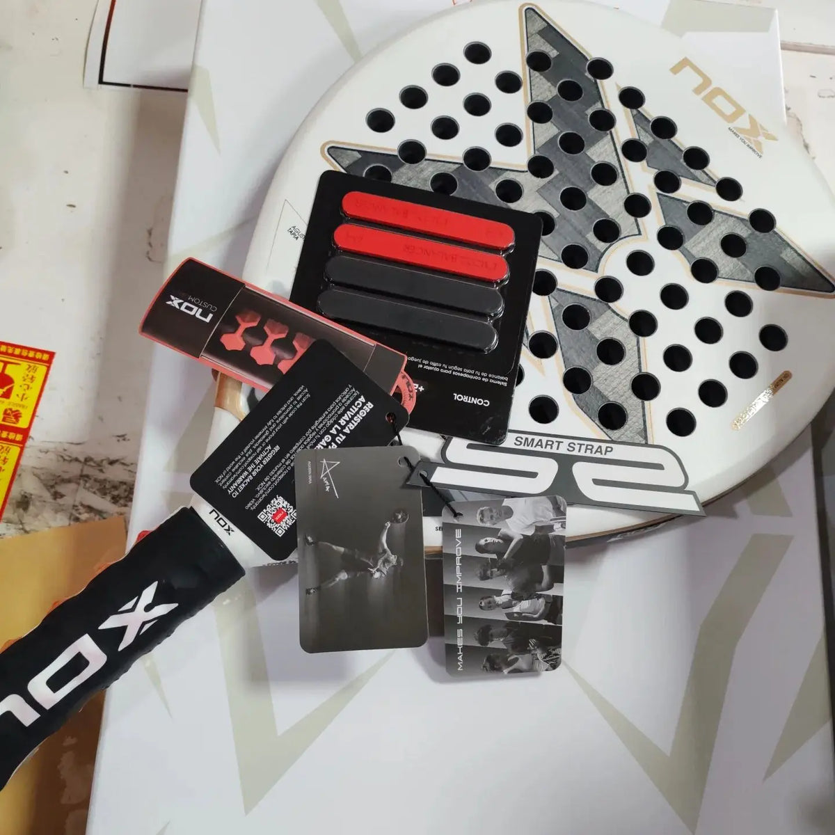 „NOX“ padelio raketė, anglies pluoštas, 4 3/8